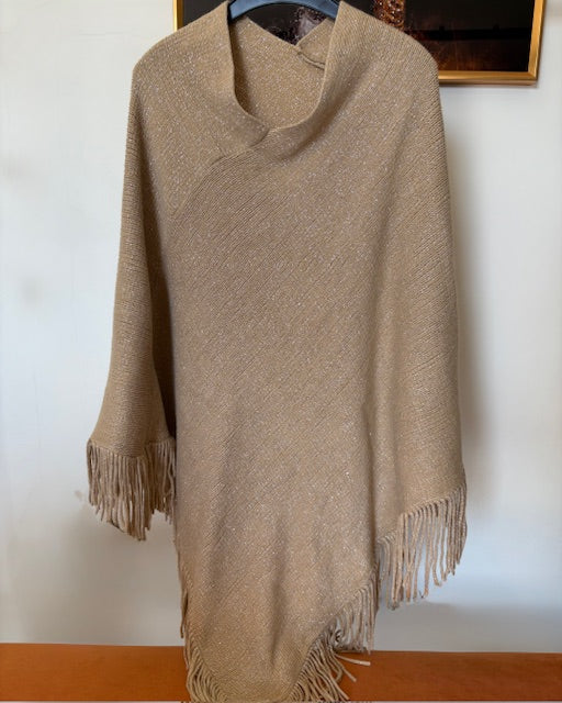 Wool shiny thread Cape