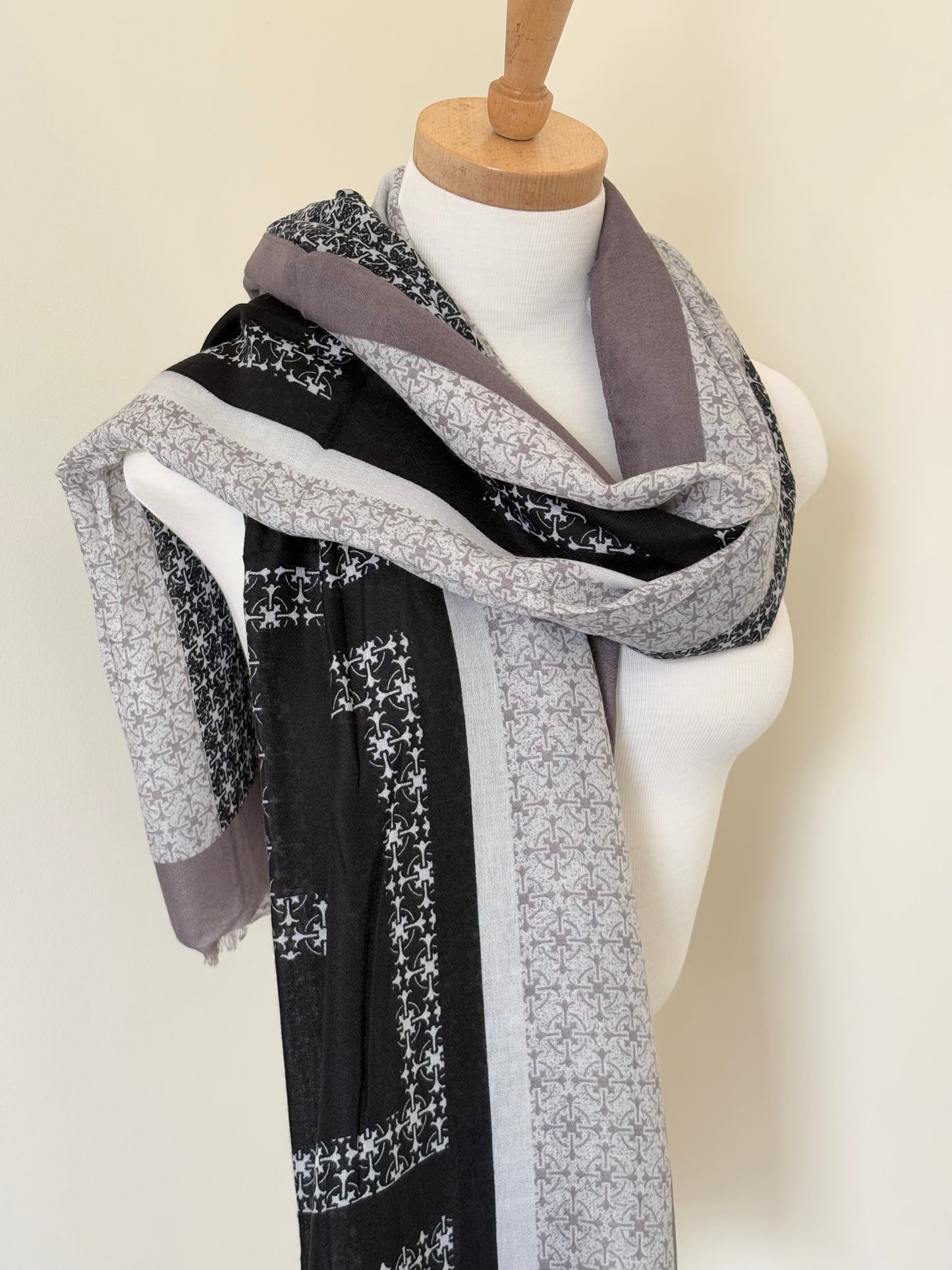 Black and Beige Viscose Scarf