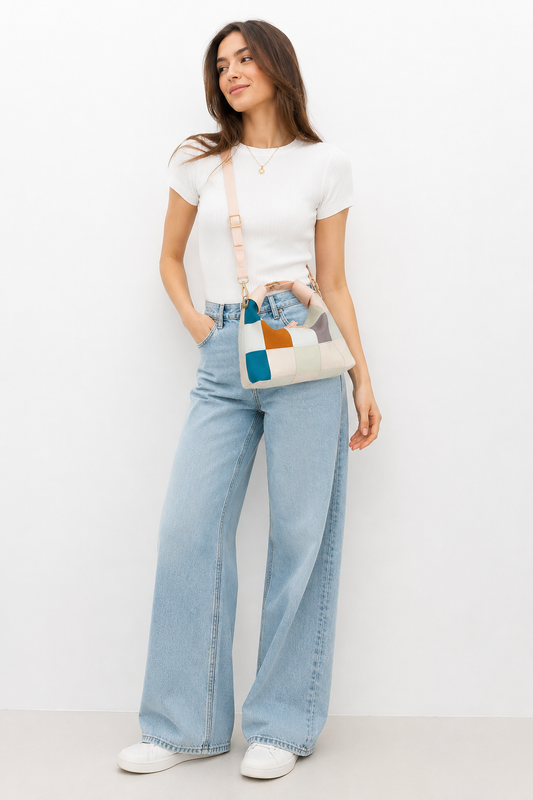 Knitted light pink shoulder bag