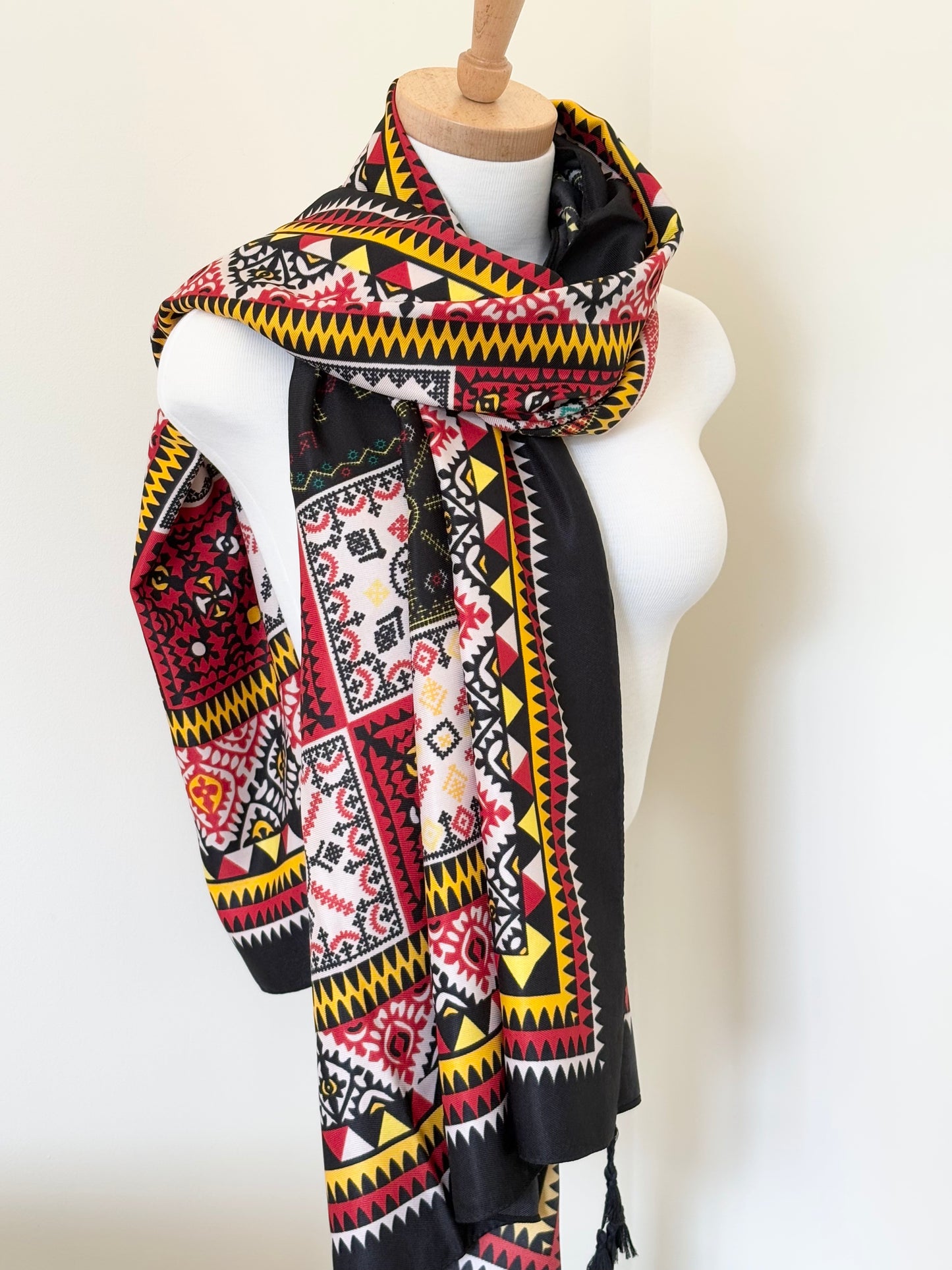 Black and Red Thick Polyester Scarf