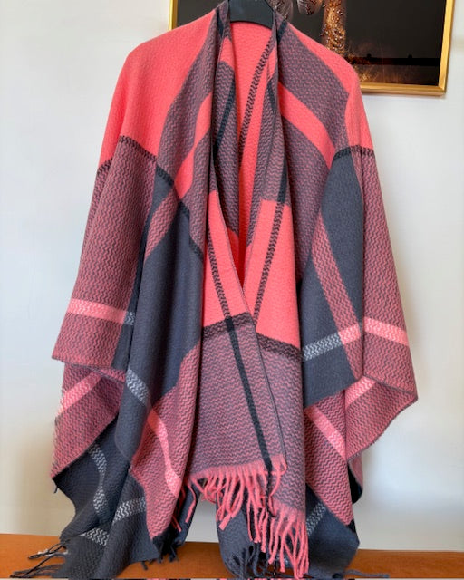 Soft Wool Pink Poncho